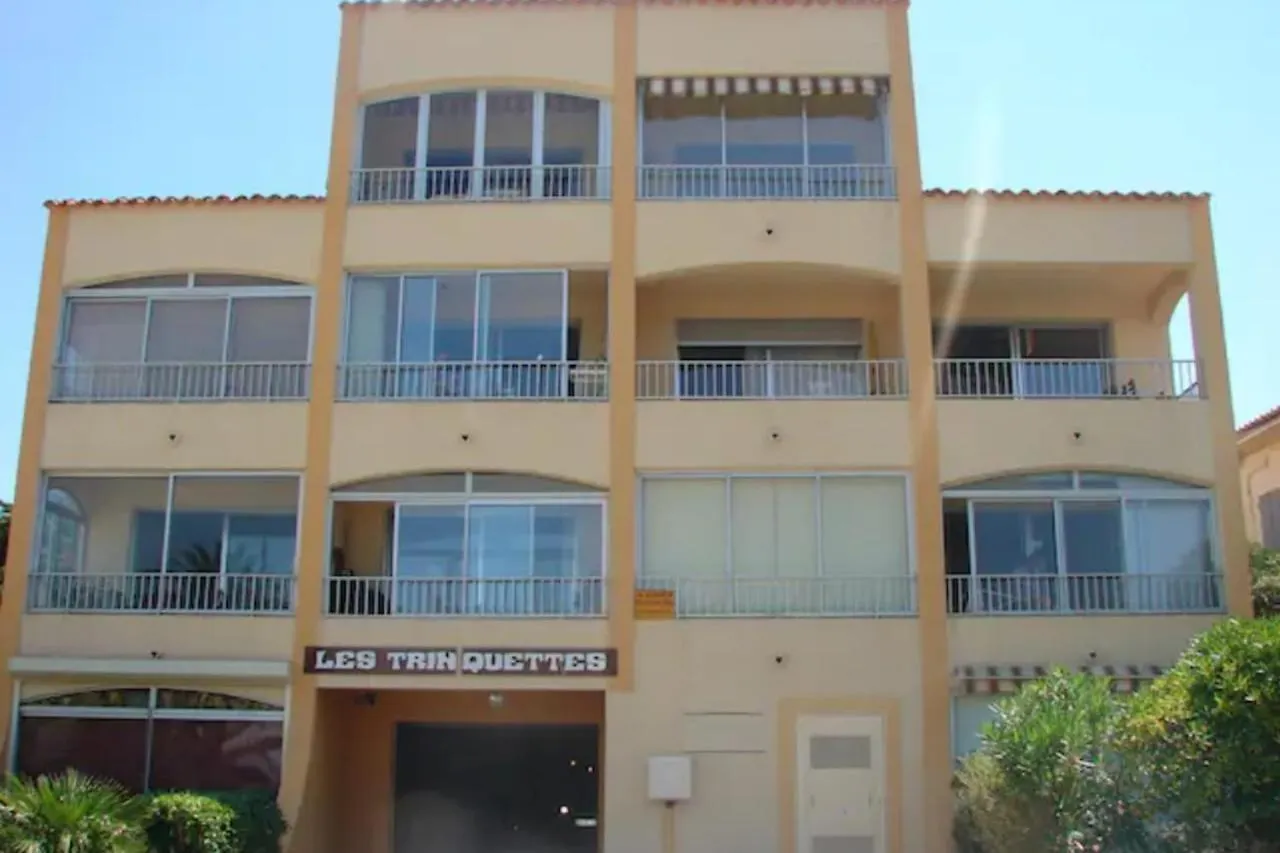 Apartment Studio Of 30M With Nice View On The Sea Six-Fours-les-Plages